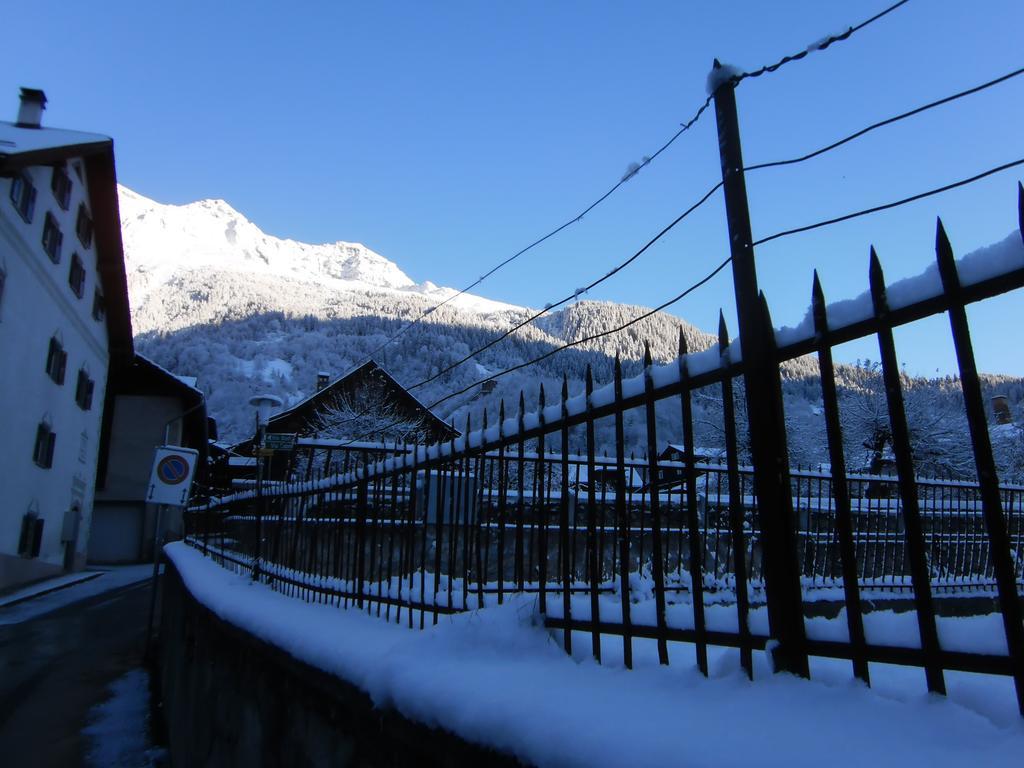 Casa Job - Gasthaus - Sauna, Whirlpool - Trun Exterior foto